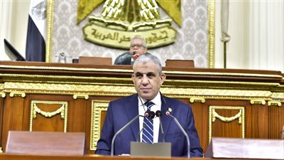 عادل عبد الفضيل يشيد بقرارات الرئيس السيسي في احتفالية عيد العمال