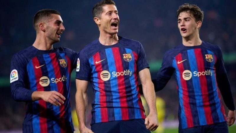 برشلونة، فيتو 