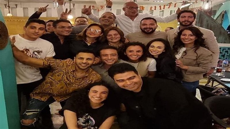 ابطال مسلسل 100 وش،