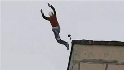 تحريات مكثفة لكشف غموض سقوط شاب من أعلى عقار بالسلام 