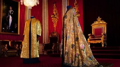 حكاية العباءة الذهبية للمك تشارلز خلال مراسم التتويج