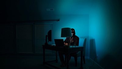 اعتقال العشرات في عملية دولية ضدّ أنشطة الإنترنت المظلم وإغلاق موقع مشبوه