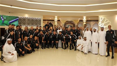 القنصل المصري ووفد مجلس أبو ظبي الرياضي في استقبال بعثة الأهلي بالمطار