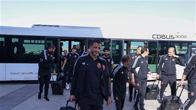 السوبر المصري، الأهلي يصل لفندق إقامته بأبو ظبي (فيديو)