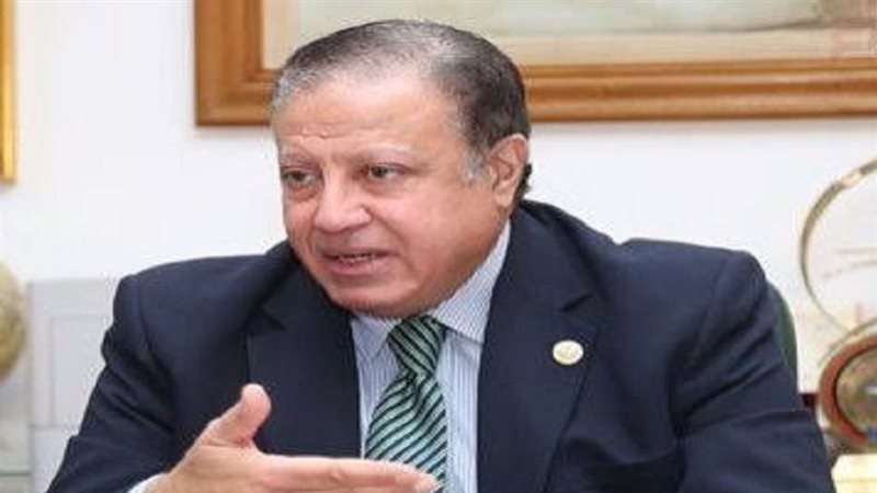  الدكتور هشام عزمي