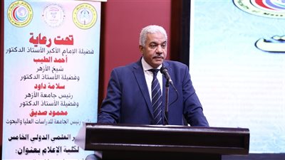 نائب رئيس جامعة الأزهر يحذر من تصدر غير المتخصصين للمشهد الإعلامي 