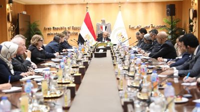 وزير العدل يستقبل نائب رئيس مجموعة البنك الدولي