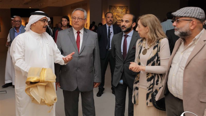 افتتاح معرض روى تجريدية