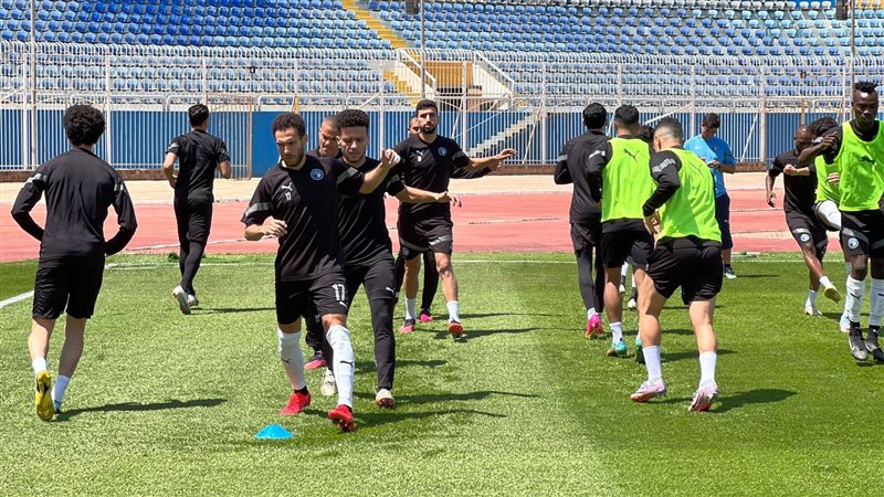 بيراميدز، فيتو