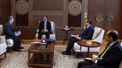 مدبولي يستعرض مع نائب رئيس أباتشي العالمية استثمارات الشركة في مصر 