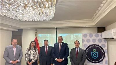 نقيب صيادلة القاهرة يبحث مشكلات الصيدليات في منظومة التأمين الصحي الشامل 