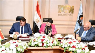 رئيس العربية للتصنيع ووزيرا البيئة والتنمية المحلية يبحثون التعاون في منظومة النظافة بالمحافظات