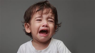 تفسير حلم بكاء الطفل في المنام وعلاقته بانتهاء المشاكل والتخلص من الأحزان 