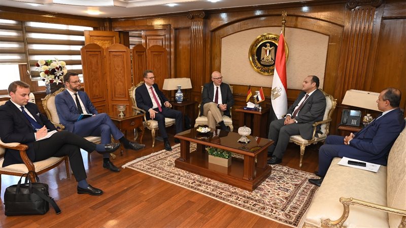 لقاء وزير التجارة،