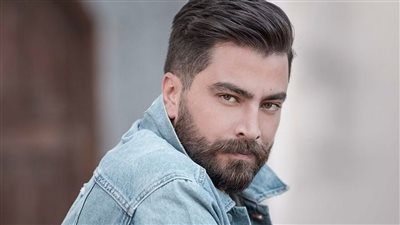 معتصم النهار يفاجئ زوجته بعدم وفائه لها