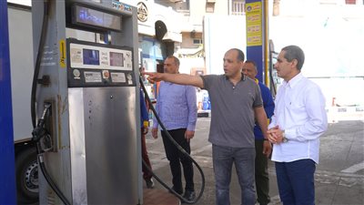 محافظ الغربية يتابع الالتزام بالتعريفة الجديدة في مواقف السيارات 