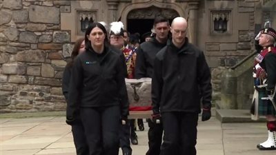 لحظة نقل حجر المصير لتتويج الملك تشارلز، ومعجزاته تصل للنبي يعقوب (فيديو)