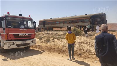 قوات الحماية المدنية تسيطر على حريق قطار مطروح (فيديو) 