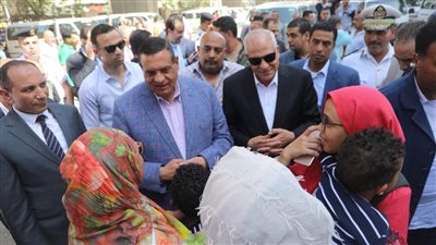 وزير التنمية المحلية يتابع الالتزام بتعريفة الركوب الجديدة في الجيزة والمريوطية 