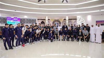 السفير المصري في الإمارات يرحب ببعثة بيراميدز بفندق إقامتهم (فيديو)