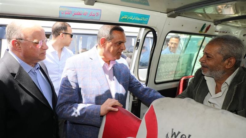 وزير التنمية المحلية،