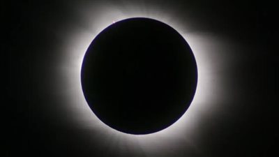  خسوف جزئي للقمر السبت المقبل، والبحوث الفلكية يفتح أبوابه أمام الجمهور