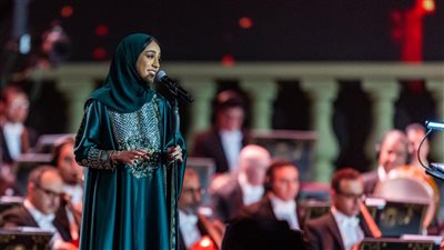 زينة عماد تشعل حفل روائع الموجي وتتصدر تريند تويتر بالسعودية (فيديو وصور) 