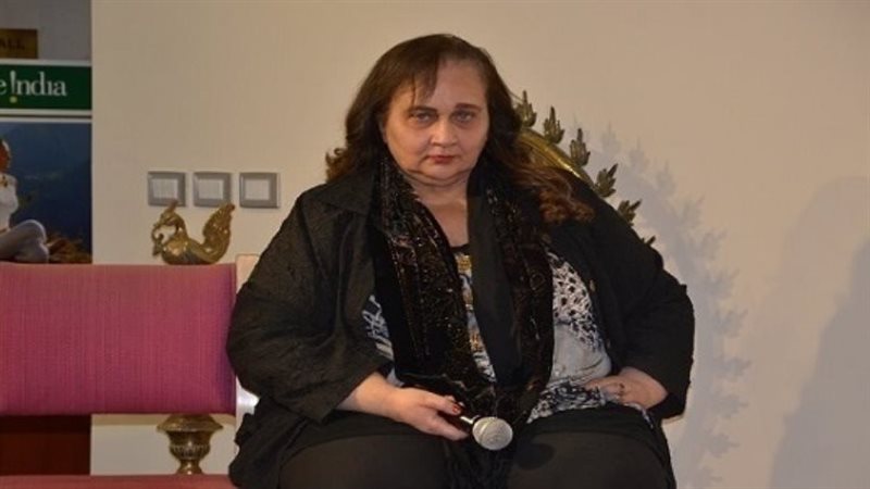  الناقدة الكبيرة