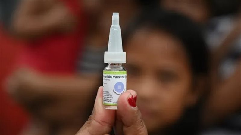 لقاح لشلل الأطفال،