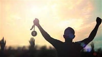 تفسير حلم التكريم في المنام وعلاقته بتخطى الصعوبات والترقية فى العمل 