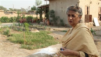  أول مهندسة معمارية باكستانية تحصل على الميدالية الذهبية من المعهد الملكي