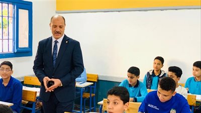 مدير تعليم الإسكندرية يتابع امتحانات النقل