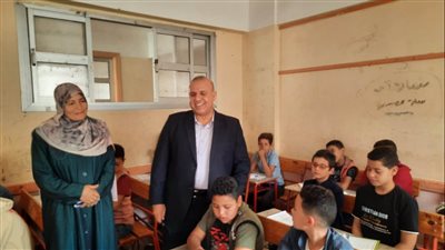 وكيل تعليم دمياط يتابع لجان امتحانات النقل بالزرقا