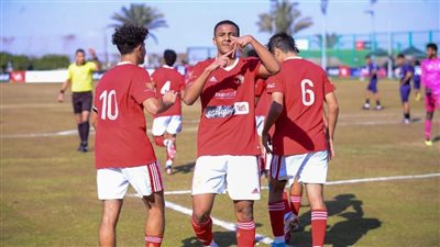 مراسم تتويج الأهلى 2005 ببطولة الجمهورية (فيديو)