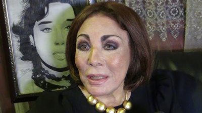 لبنى عبد العزيز تعتذر عن الرئاسة الشرفية للدورة الأولى من مهرجان السينما العربية 