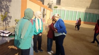 وكيل تعليم القليوبية تتفقد لجان امتحانات النقل (صور)