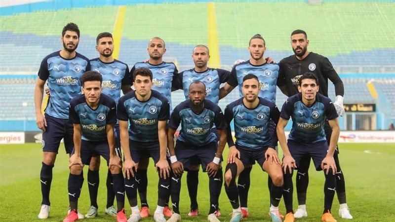فريق بيراميدز، فيتو