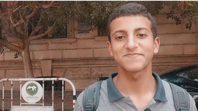 طلاب الصف الثاني الثانوي بالقاهرة: امتحان العربي سهل والوقت كافي (فيديو)