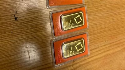 جمارك مطار الغردقة الدولي تحبط محاولة تهريب 5 سبائك ذهبية