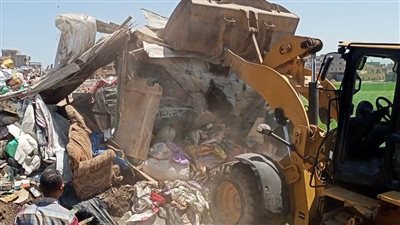 إزالة تعديات على أملاك دولة وإشغالات ورفع 40 طن مخلفات بأبومناع في دشنا