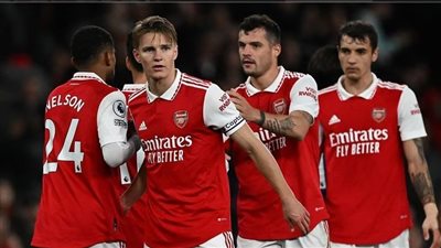 الدوري الإنجليزي، تشكيل أرسنال في مواجهة نوتنجهام فورست 