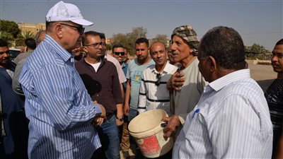 محافظ أسيوط يتفقد انتظام عمليات توريد القمح المحلي للصوامع 