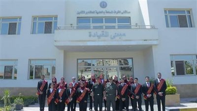 طلاب جامعة عين شمس في زيارة لمصابي القوات المسلحة