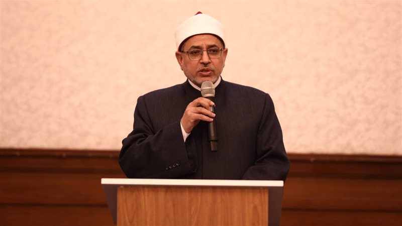  الدكتور سلامة داود،
