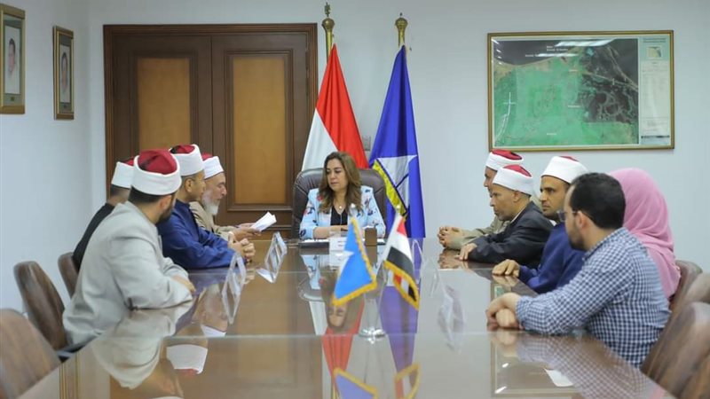محافظ دمياط تستقبل