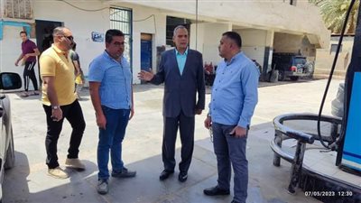 الوحدات المحلية تتفقد محطات الوقود في الوادي الجديد (صور) 