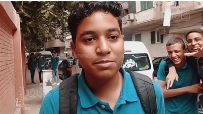 طلاب أولى ثانوي: امتحان الفلسفة سهل والسيستم شغال (فيديو)