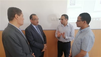 رئيس جامعة طيبة يتفقد دورة تدريب التعليم بالجدارات بالتعاون مع اليونيدو