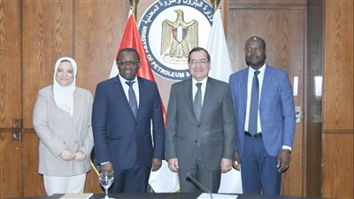 الملا يستقبل مدير شئون البنية التحتية في الشرق الأوسط بالبنك الدولي 