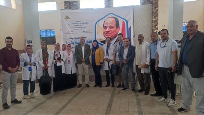 الكشف على 390 حالة ضمن قافلة طبية لجامعة بنها